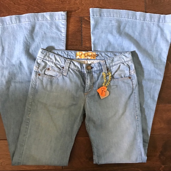 dittos Denim - DITTOS! NWT super groovy super flares! Sz 25